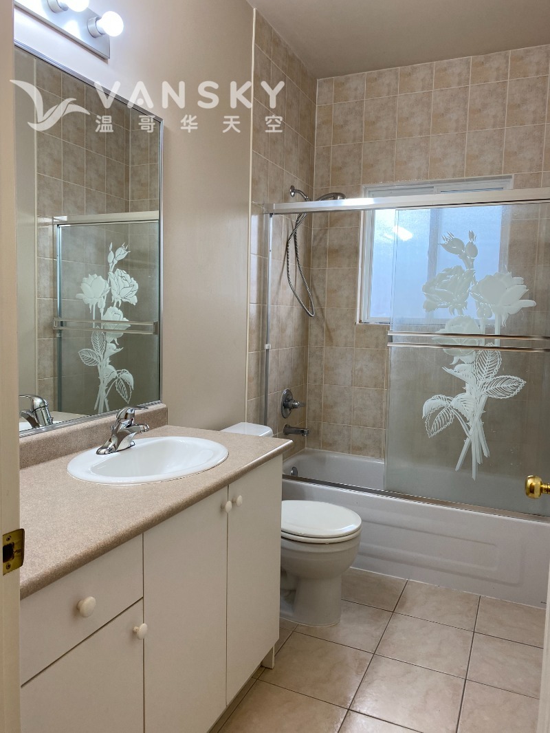 Burnaby House一层两房出租